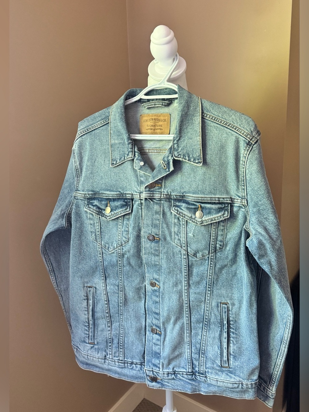 Levi's Light Blue Denim Jacket - Men's Button-Front Trucker